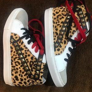 STEVE MADDEN NEW Size 9 Fashion High Tops